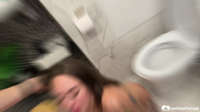 Sexy blowjob in the bathroom makes me cum.