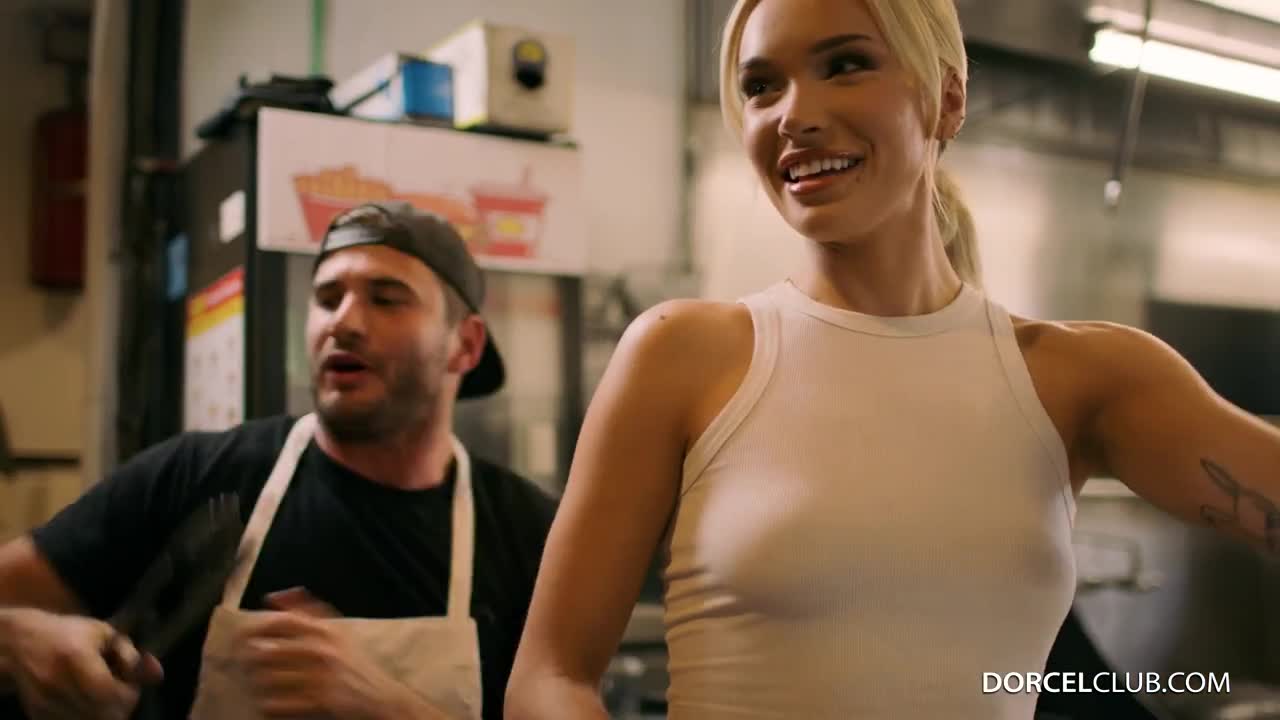 Rara Knupps - Flirting In The Kitchen - ePornhubs